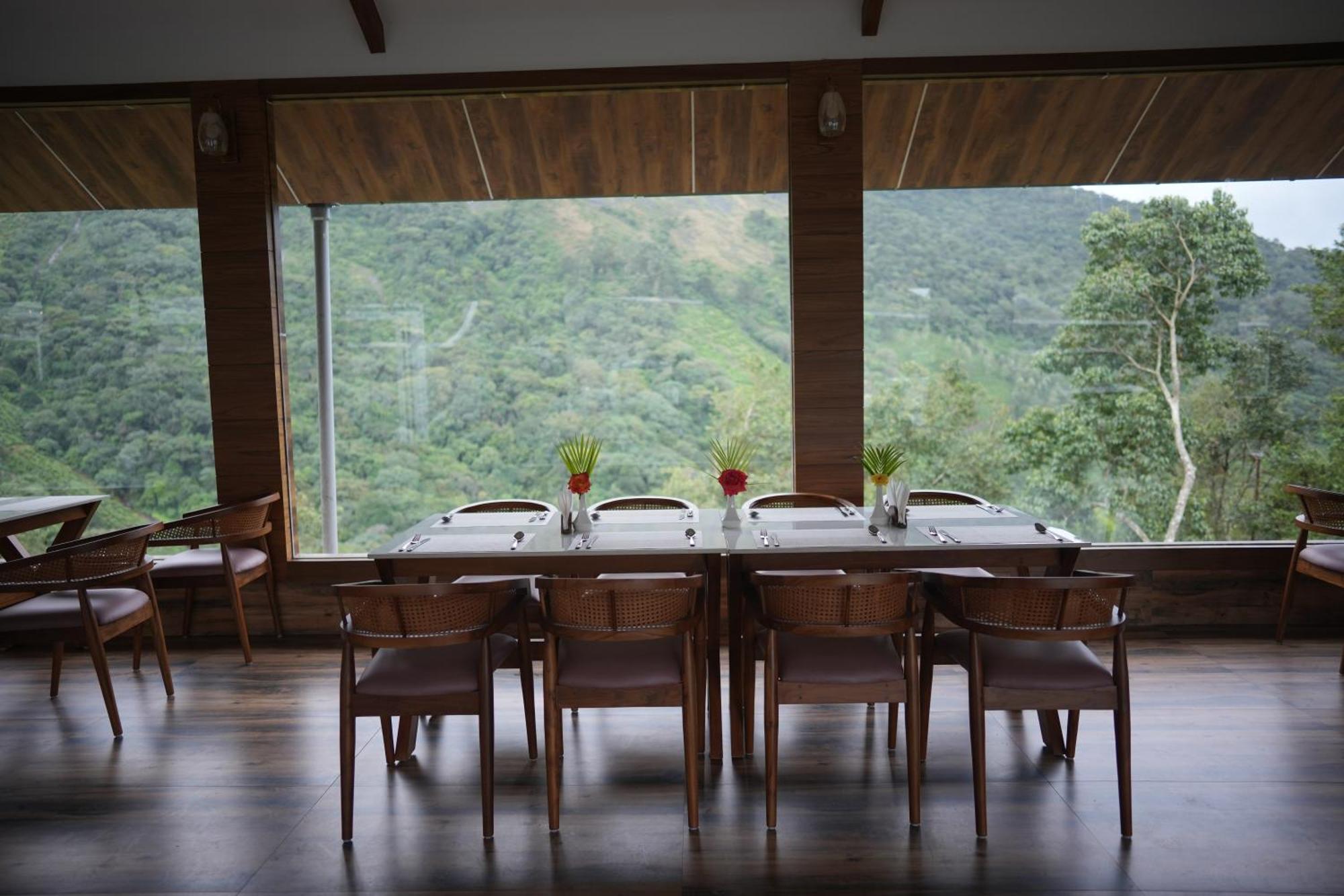 Hotel The Teatree Munnar Suryanelli Exterior foto