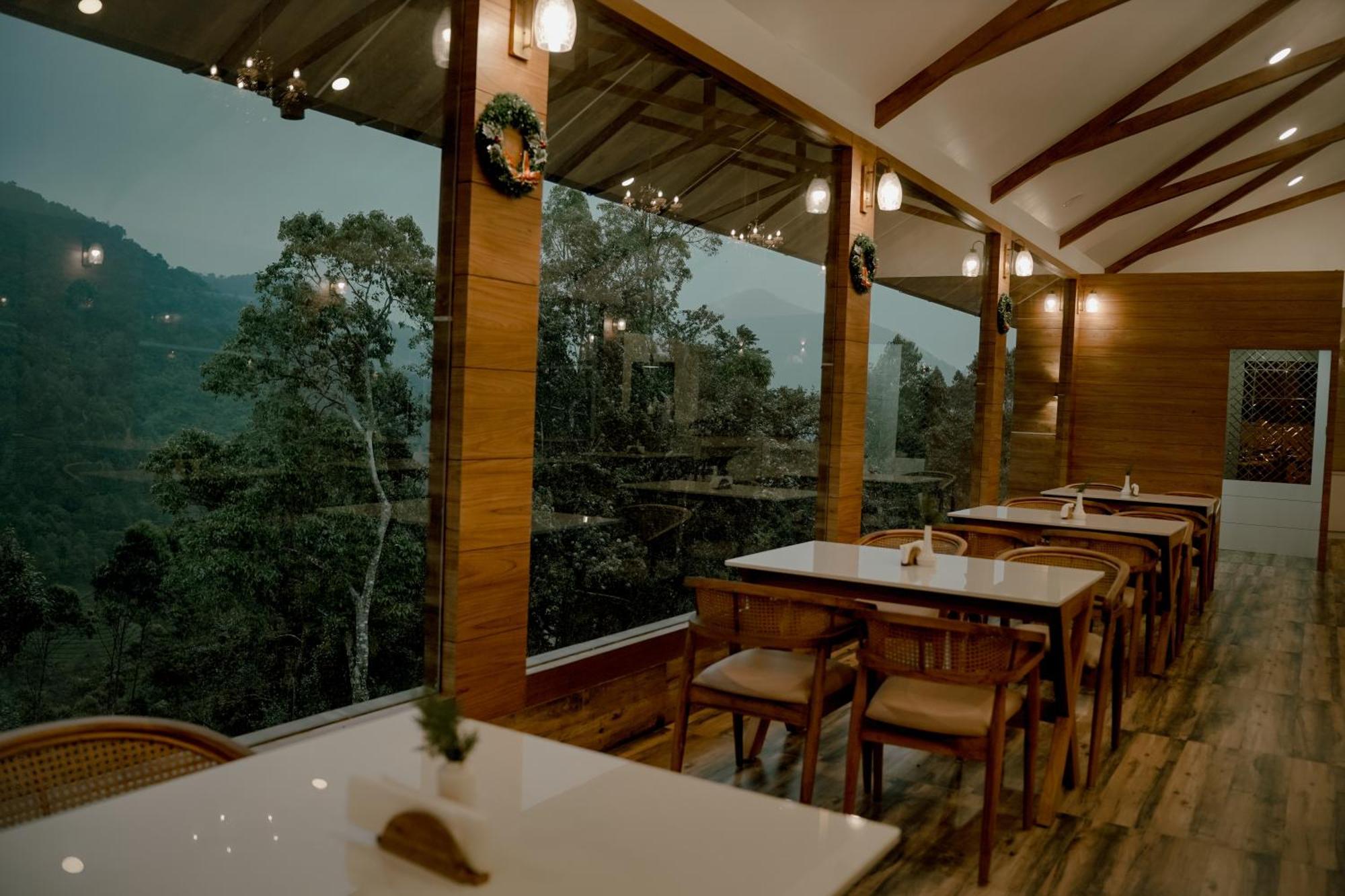 Hotel The Teatree Munnar Suryanelli Exterior foto