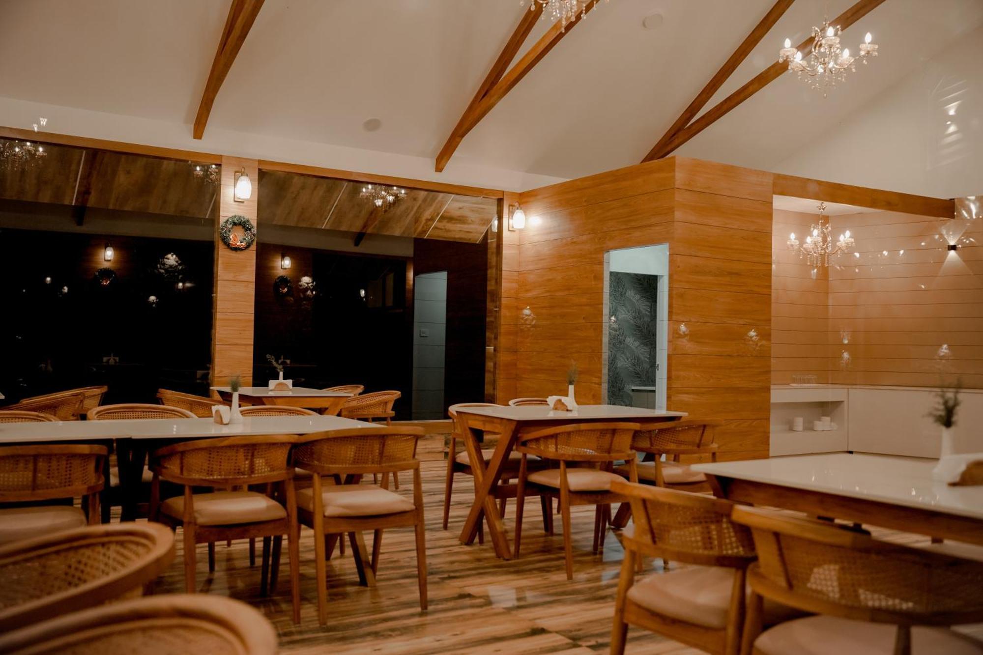 Hotel The Teatree Munnar Suryanelli Exterior foto